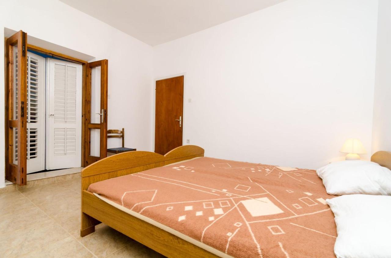 Guest House Kiko Pomena Buitenkant foto