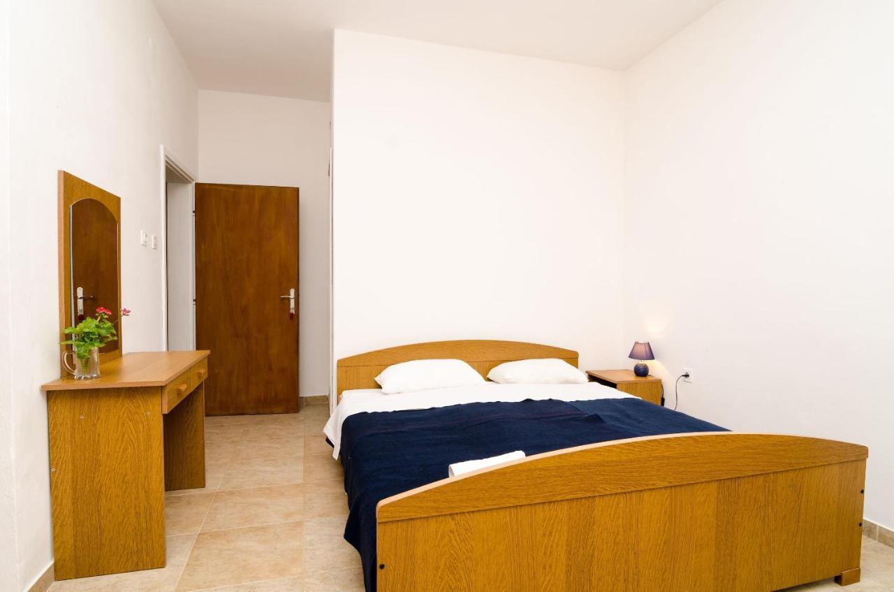 Guest House Kiko Pomena Buitenkant foto