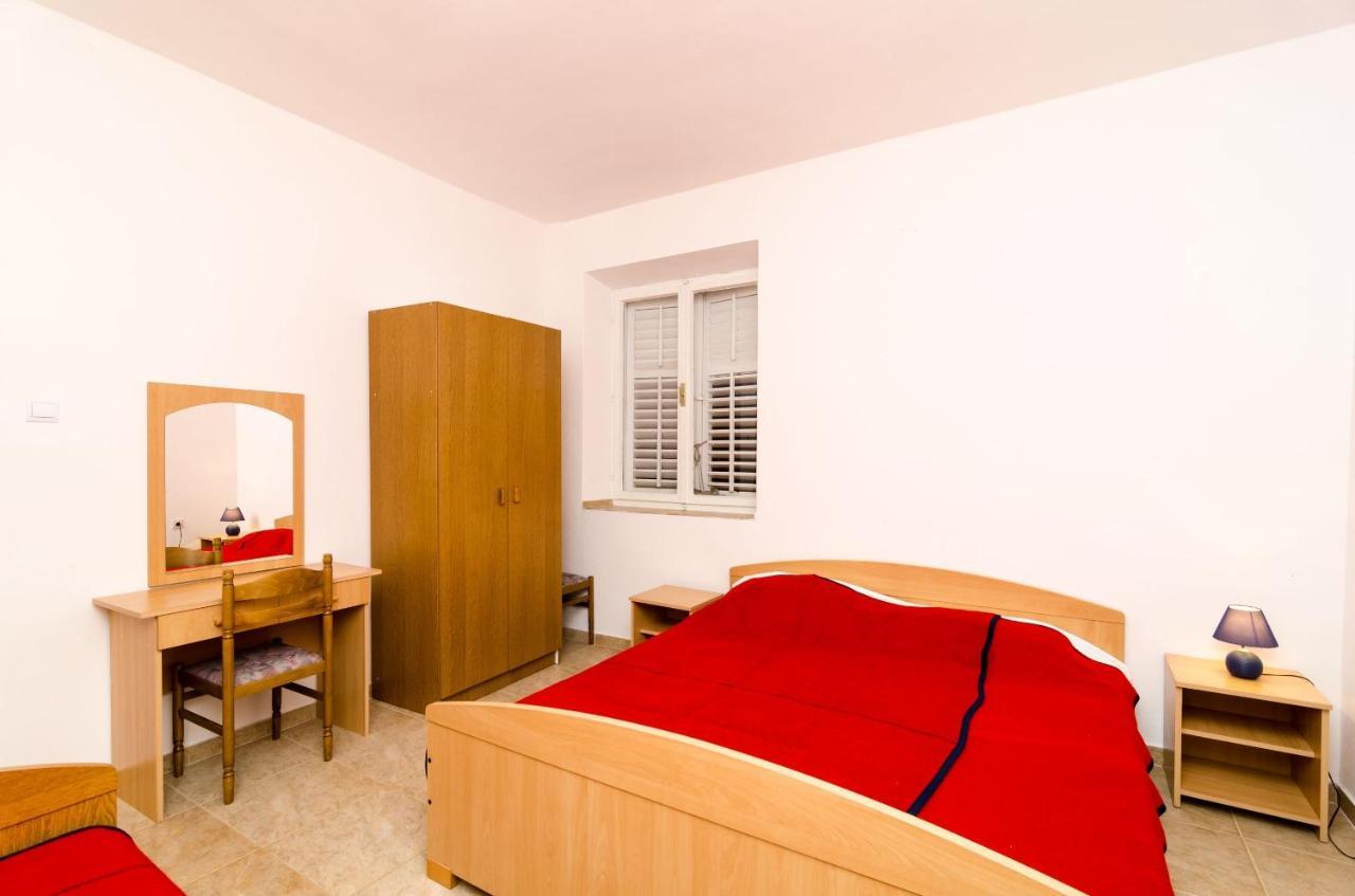 Guest House Kiko Pomena Buitenkant foto
