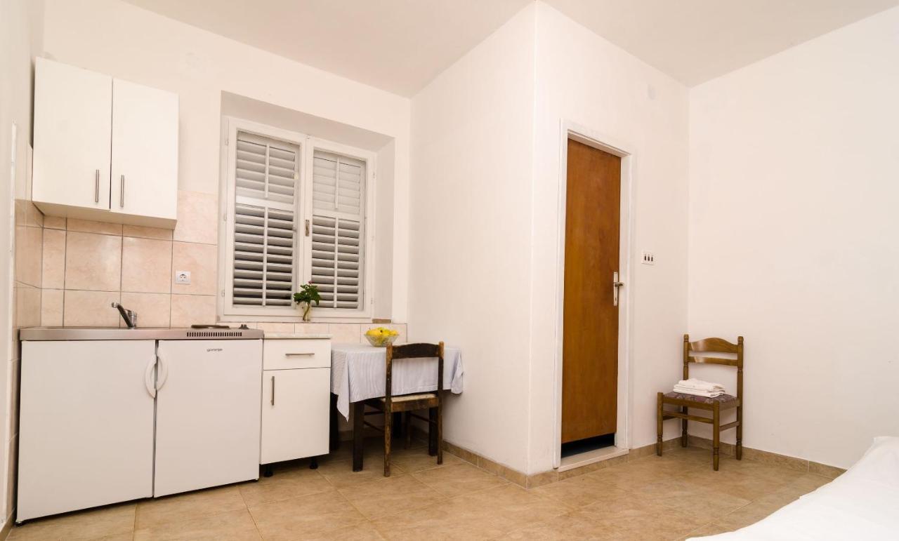 Guest House Kiko Pomena Kamer foto