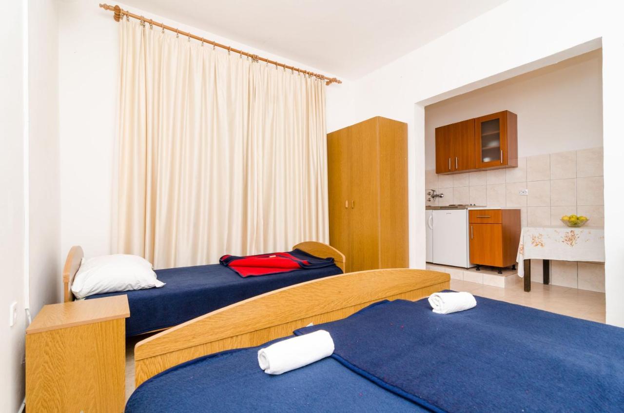 Guest House Kiko Pomena Kamer foto