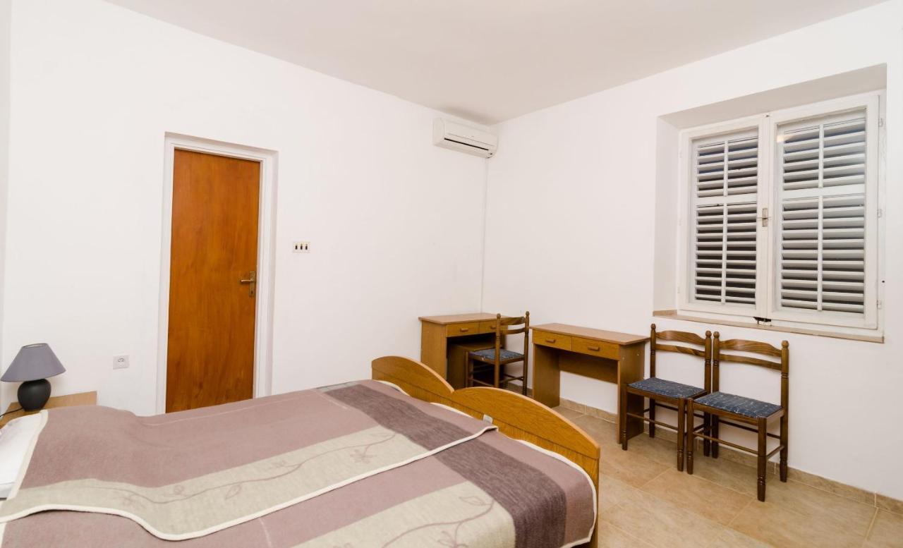 Guest House Kiko Pomena Kamer foto